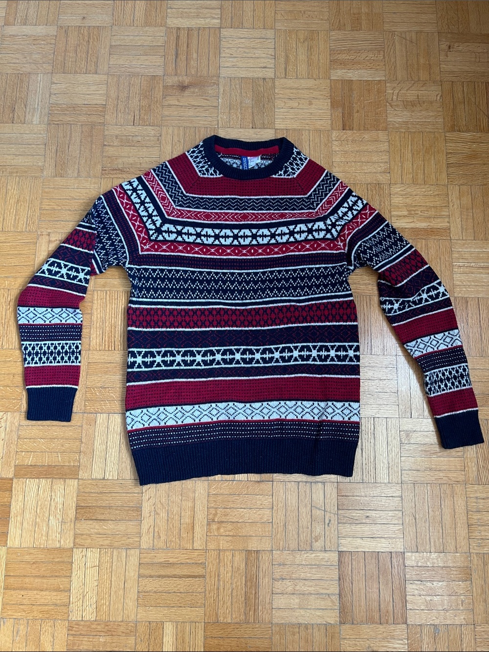 Classic Men's Crewneck Fair Isle Sweater - Red & Navy
